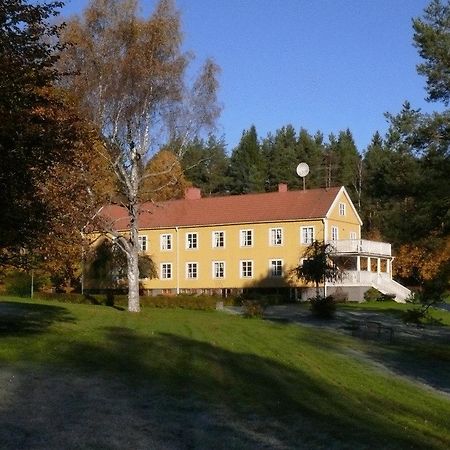 Åsbro Hotel Perolofgarden מראה חיצוני תמונה