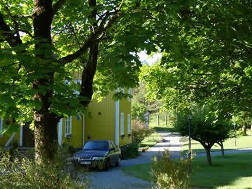 Åsbro Hotel Perolofgarden מראה חיצוני תמונה
